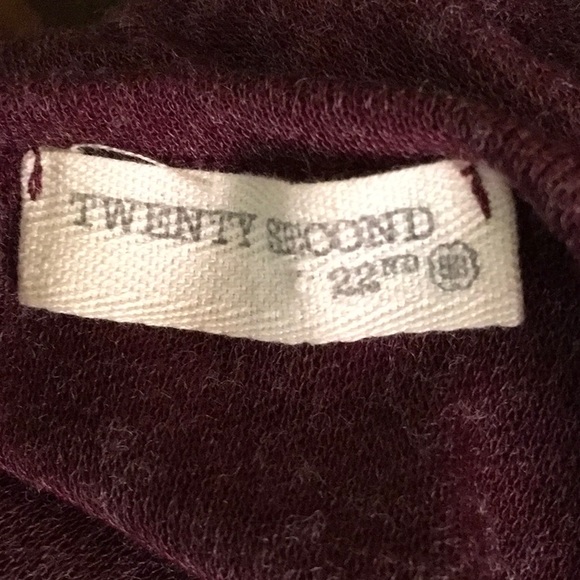 Twenty Second long sleeve light sweater Top Sm or med (it’s marked sm) - Picture 5 of 6
